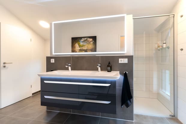 BV_33360_Badezimmer_1.jpg