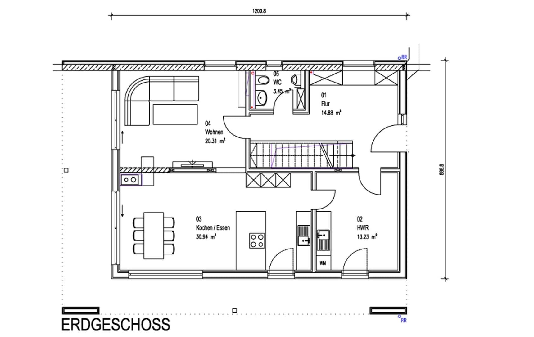 Der Grundriss des EGs des modernen Holzhauses mit Holzverschindelung aus Tannenholz und geschützem Balkon- und Terrassenbereich