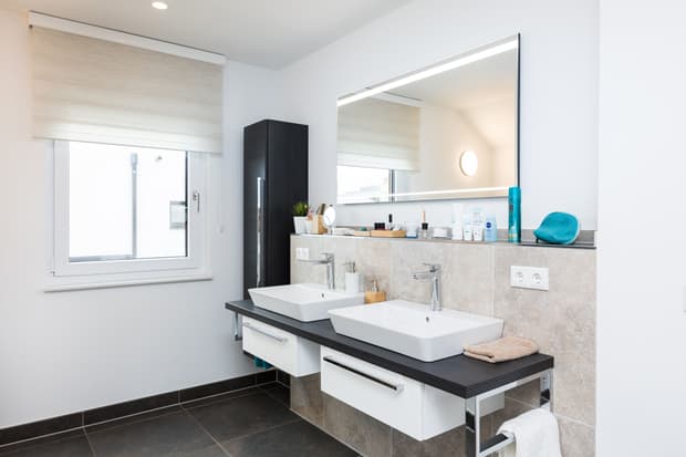 Hanse Haus Variant 25-198 Fellbach: Badezimmer 