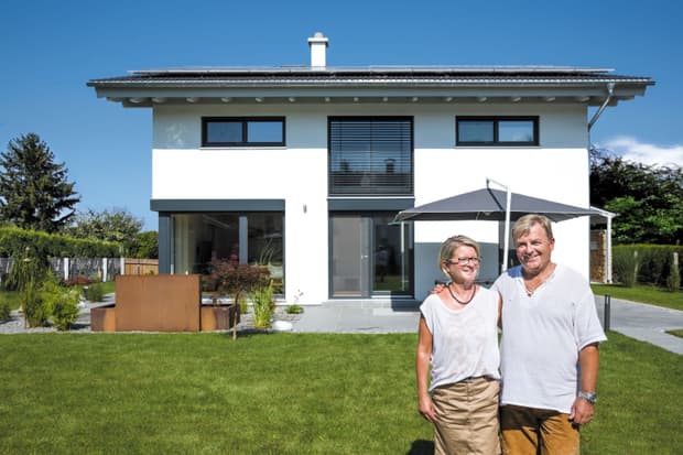 Familie Nippert mit Ihrem Vitalhaus Bruckmühl