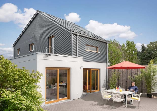 Haus-aussen_Musterhaus_Leverkusen.jpg