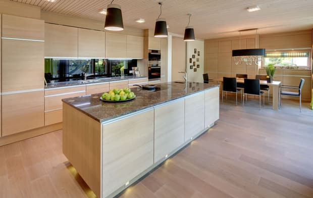 Musterhauspark Sonnleitner Ortenburg, Functionality, Holzhaus mit Schiebeelementen, Plus-Energie-Haus, Küche