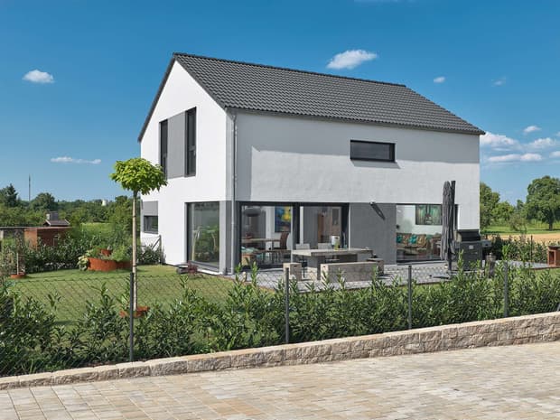 LUXHAUS - Satteldach Landhaus 126