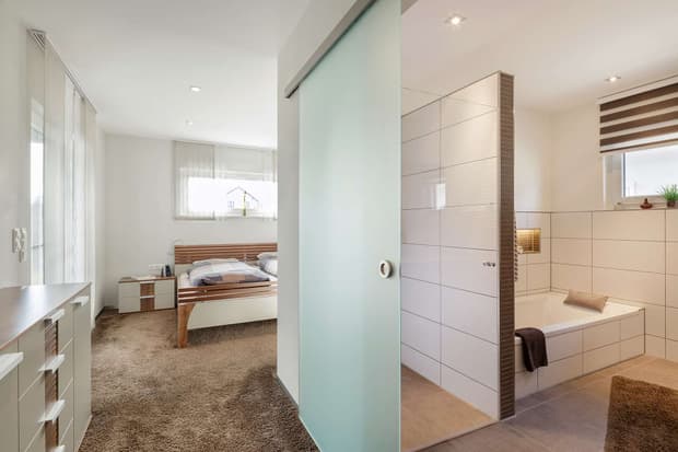 LUXHAUS - Walmdach 130