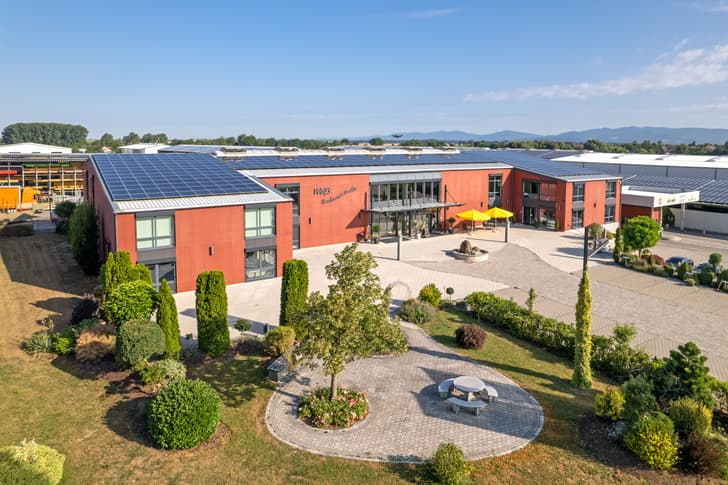 Bemusterungszentrum und Ausstellung direkt am Firmensitz in Osterhofen