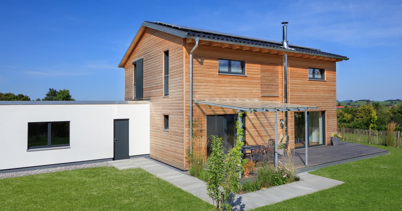 Einfamilienhaus mit Garten, Terrasse und Anbau