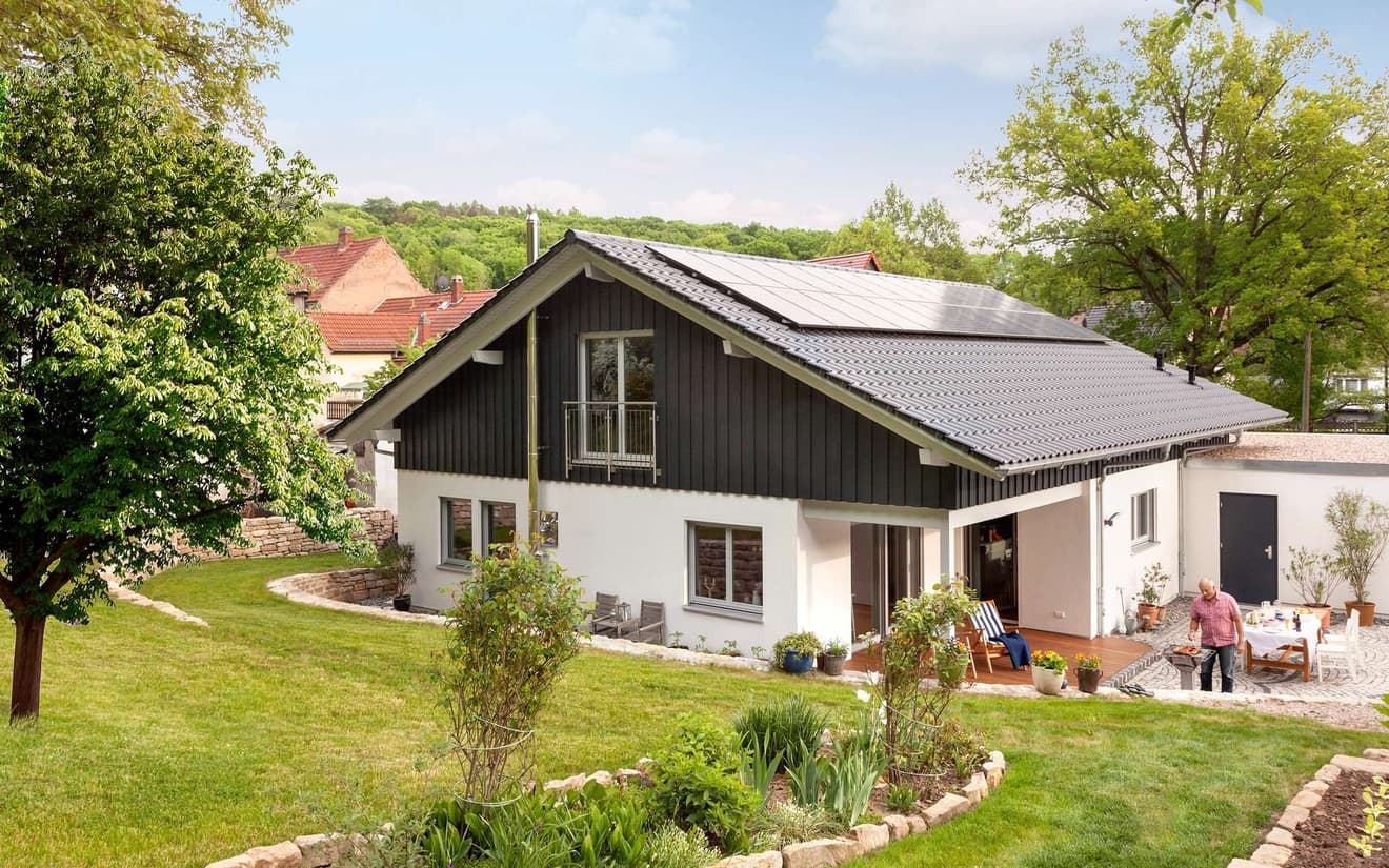 Moderner Bungalow mit Satteldach