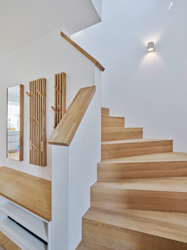 Fertighaus-WEISS-Haus-Christ-Treppe