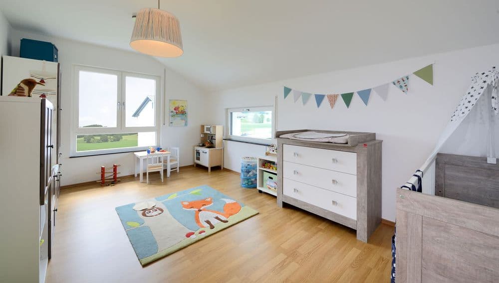 Helles Kinderzimmer