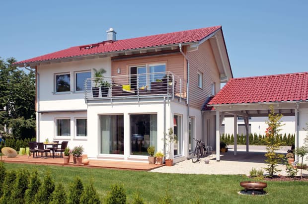 Klassisches Familienhaus mit Satteldach