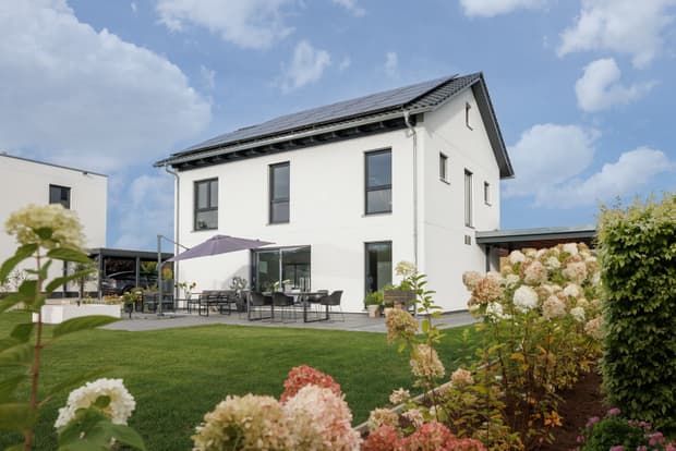Klassisches-Satteldach-Haus