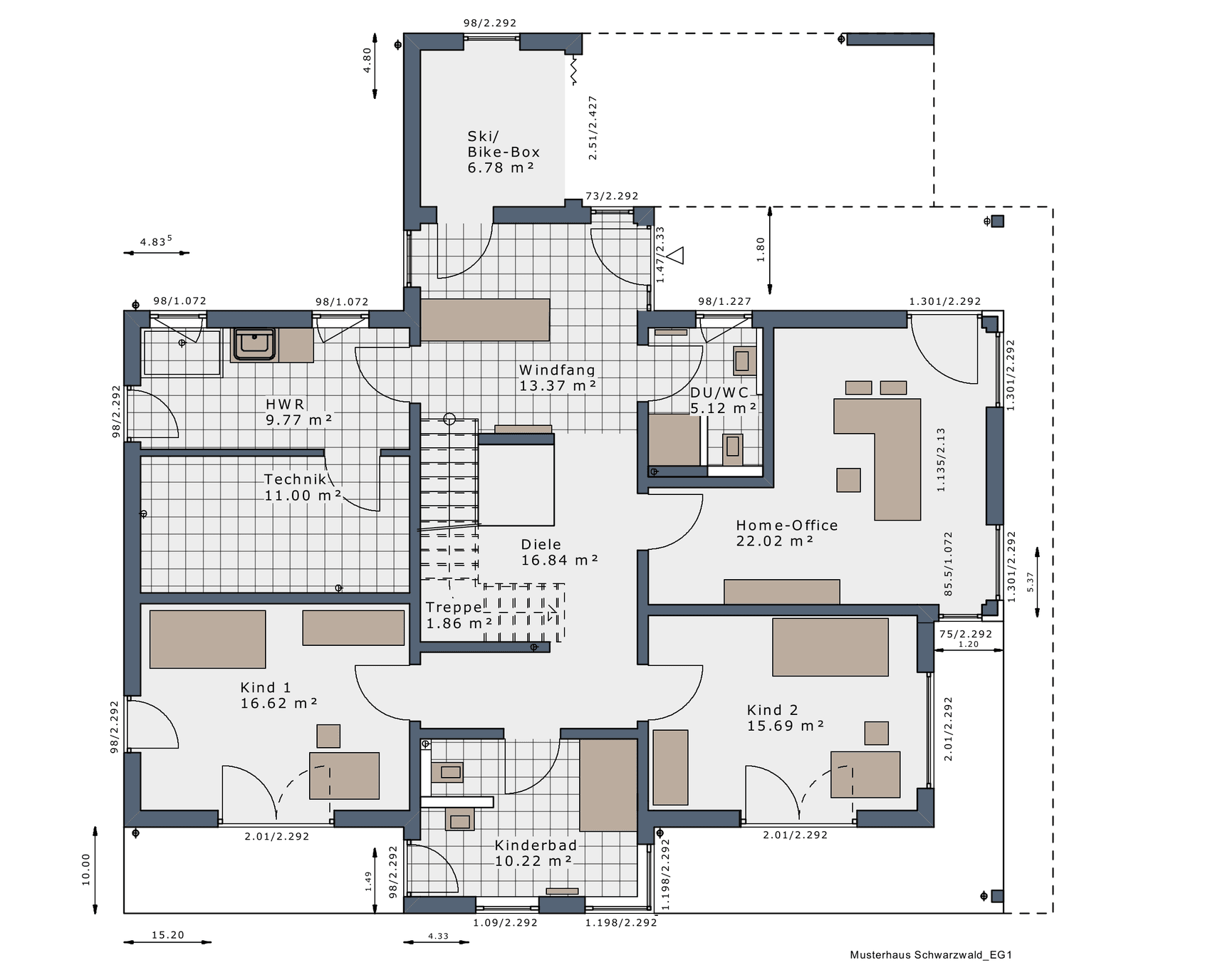 Grundriss des Musterhauses mit Kinderzimmern, Homeoffice, Bad, Technikraum, Diele, Windfang und Ski-/Bike-Box.