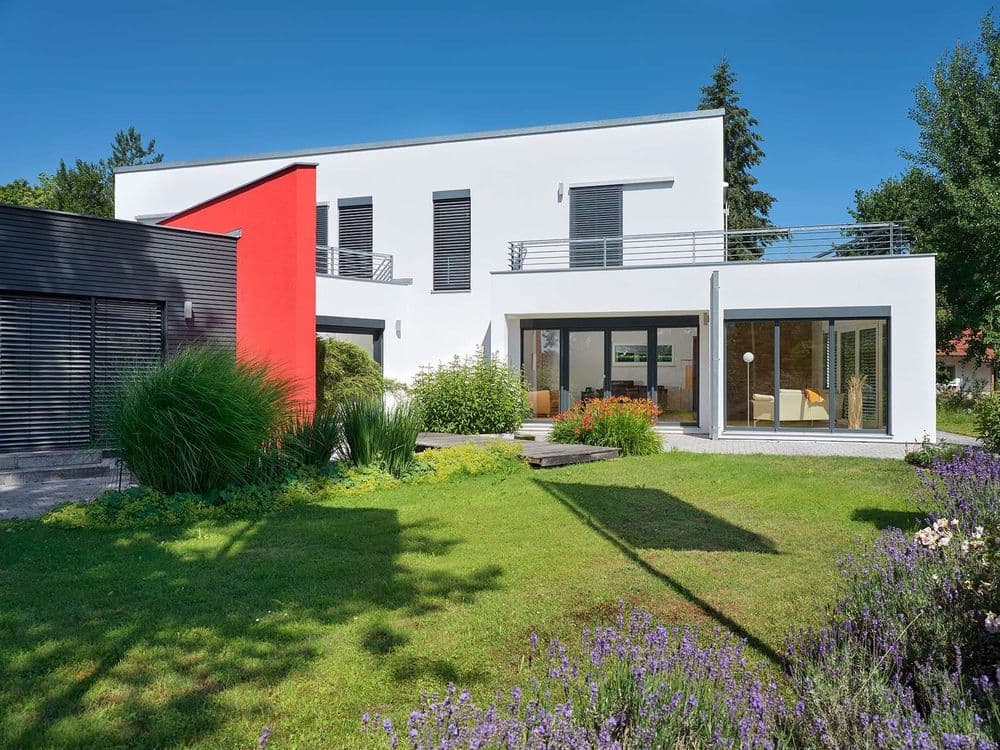 Barrierefreier Bungalowanbau neben eigentlichem Mehrgenerationenhaus