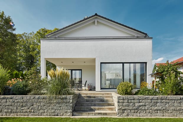 LUXHAUS Satteldach Landhaus 139