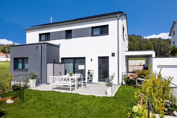 LUXHAUS Satteldach Landhaus 178