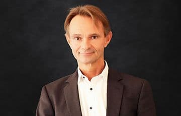 Verkäufer Mario Tessitore