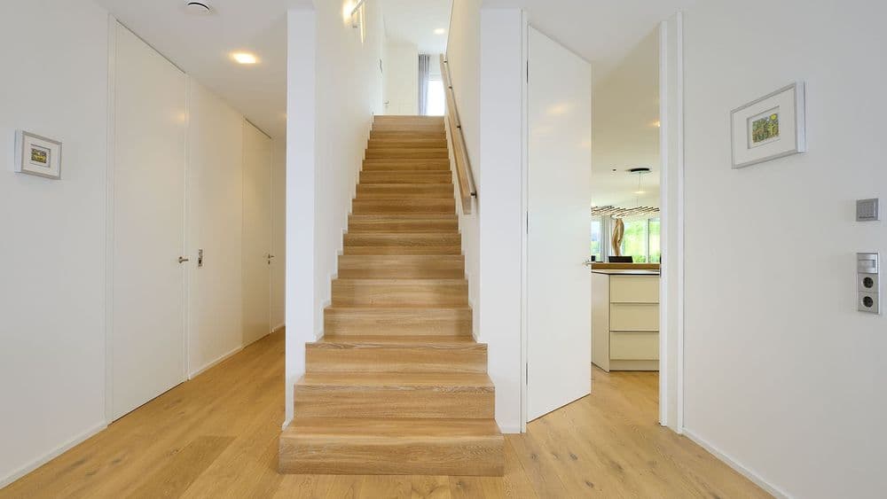 Eingangsbereich mit Treppe ins Obergeschoss
