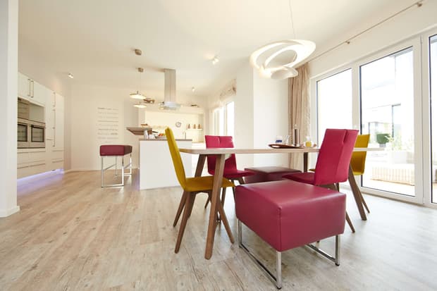 Esszimmer und Küche