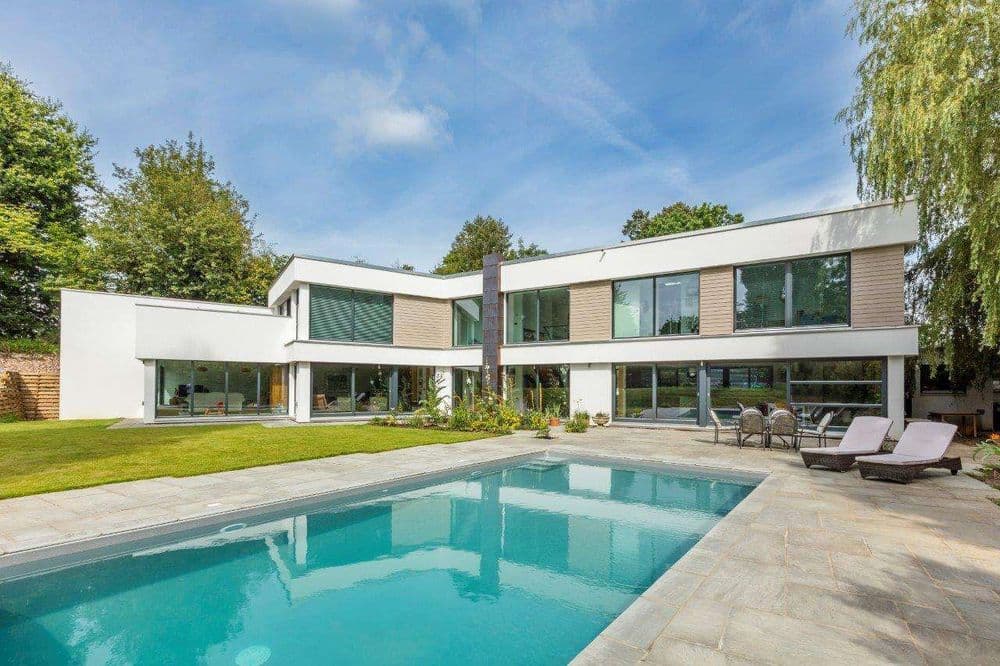 Viel Tageslicht in der Bauhaus-Villa 