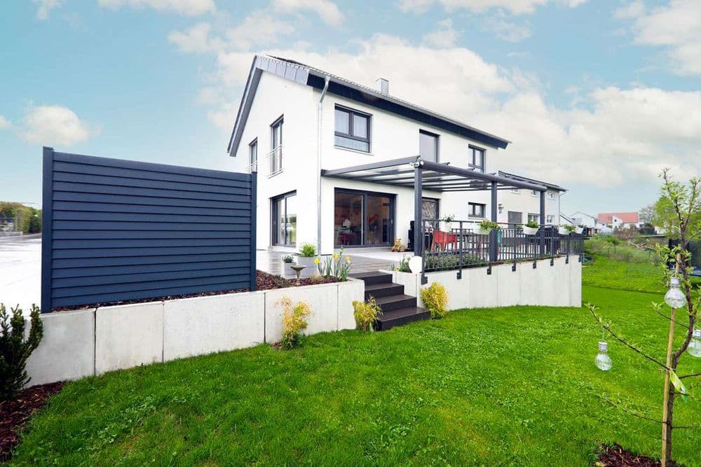 Einfamilienhaus mit Garten und Terrasse