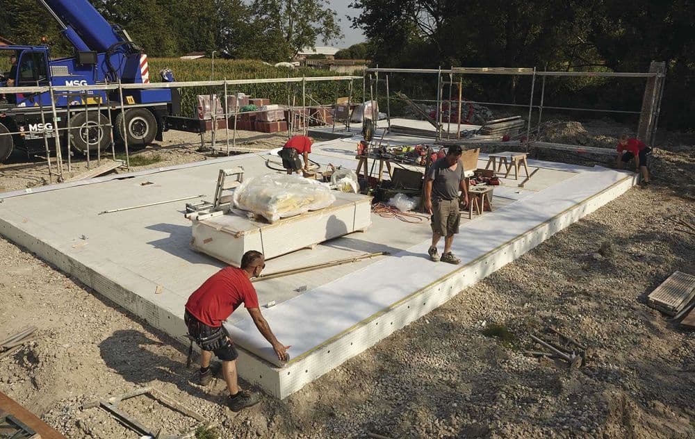 Erdarbeiten und Platzierung des Fundaments