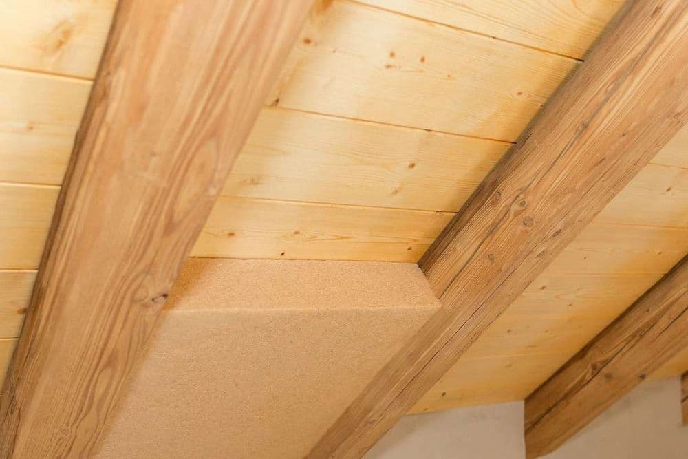 Wärmedämmung am Holzdach