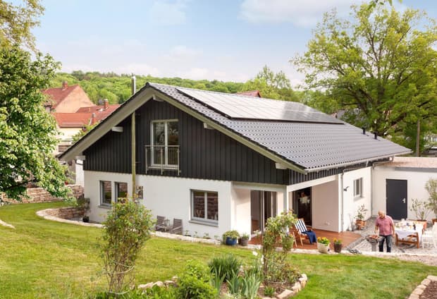 Schwörer-Bungalow mit Satteldach und ausgebautem Dachgeschoss