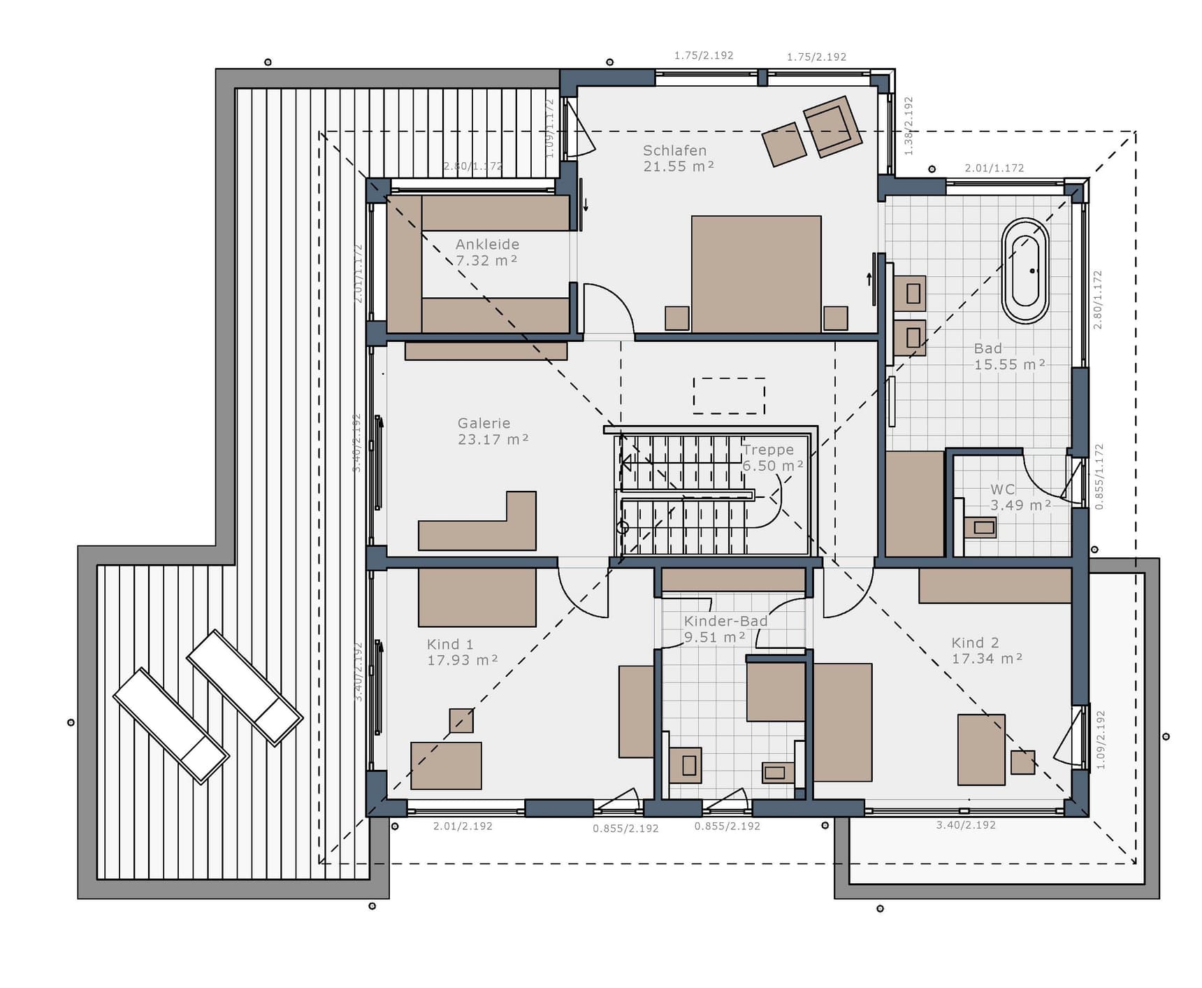 Grundriss eines Obergeschosses mit Schlafzimmer, Ankleide, Galerie, zwei Kinderzimmern, Kinderbad, Bad, WC und Terrasse mit Möbeln